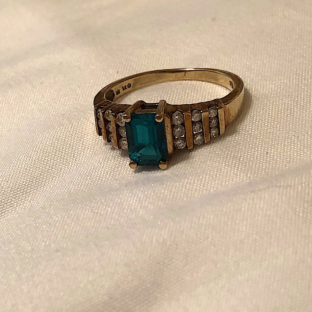 Emerald And Diamond 10k Gold Ring